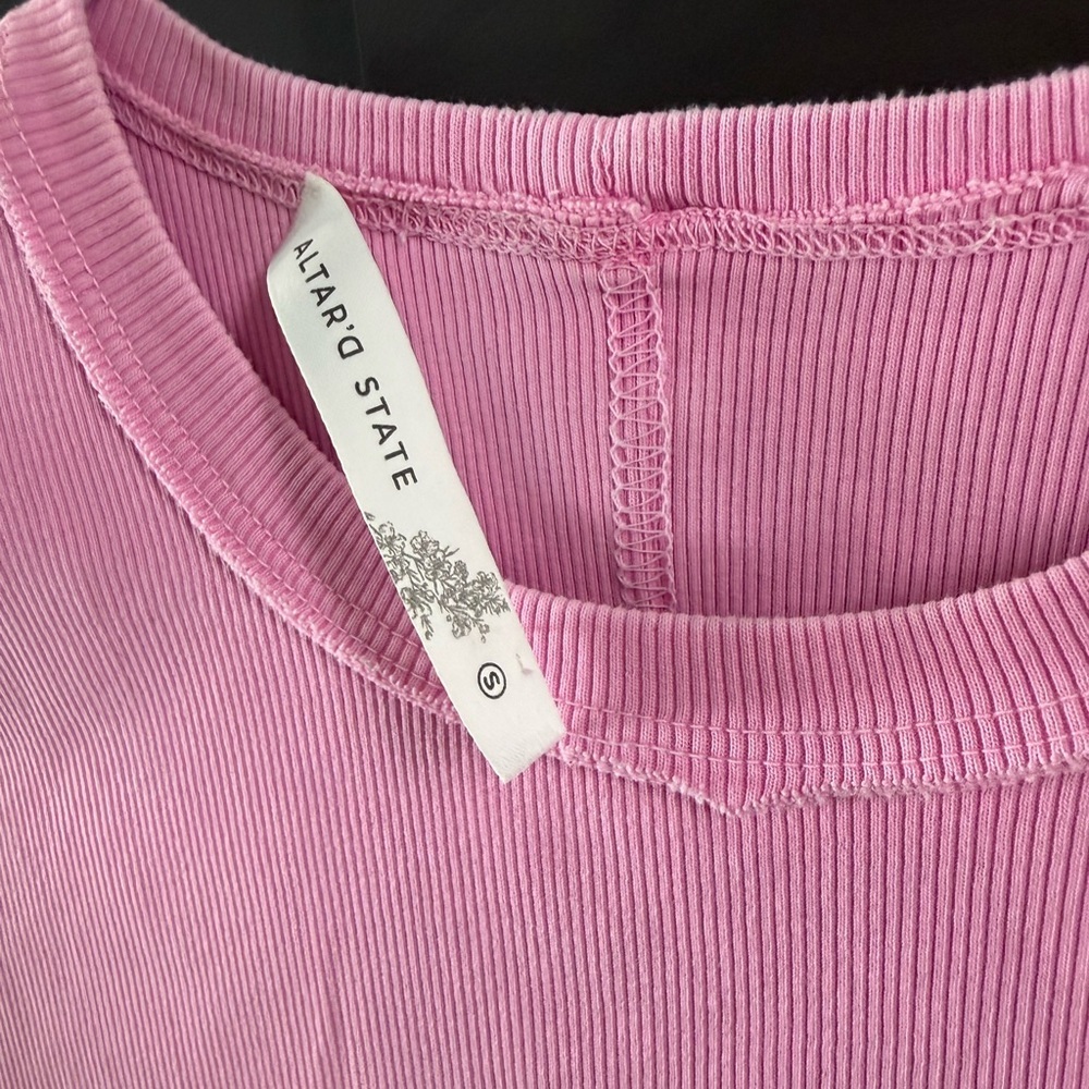 Altar’d State Baby Tee Pink Women’s Size Small - Picture 8 of 9